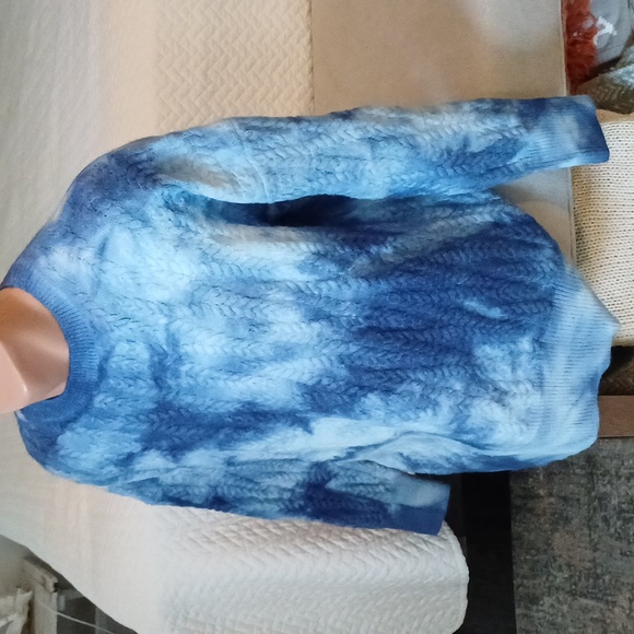 Burryco Viscose blue cableknit pattern tie dye sweater New M - Picture 1 of 15